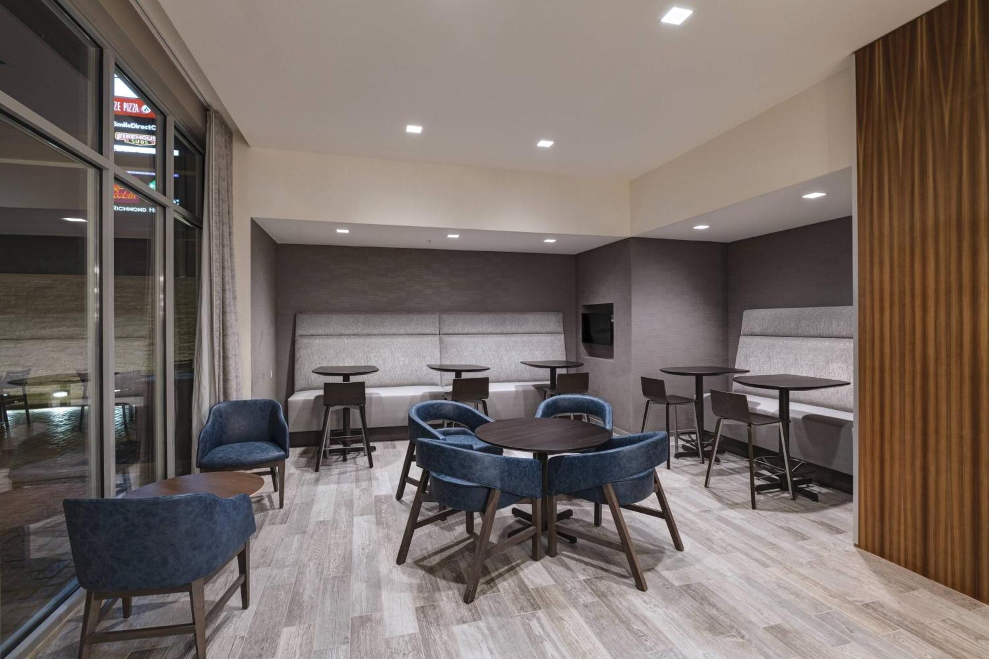 Отель Courtyard St. Louis Brentwood Richmond Heights Экстерьер фото