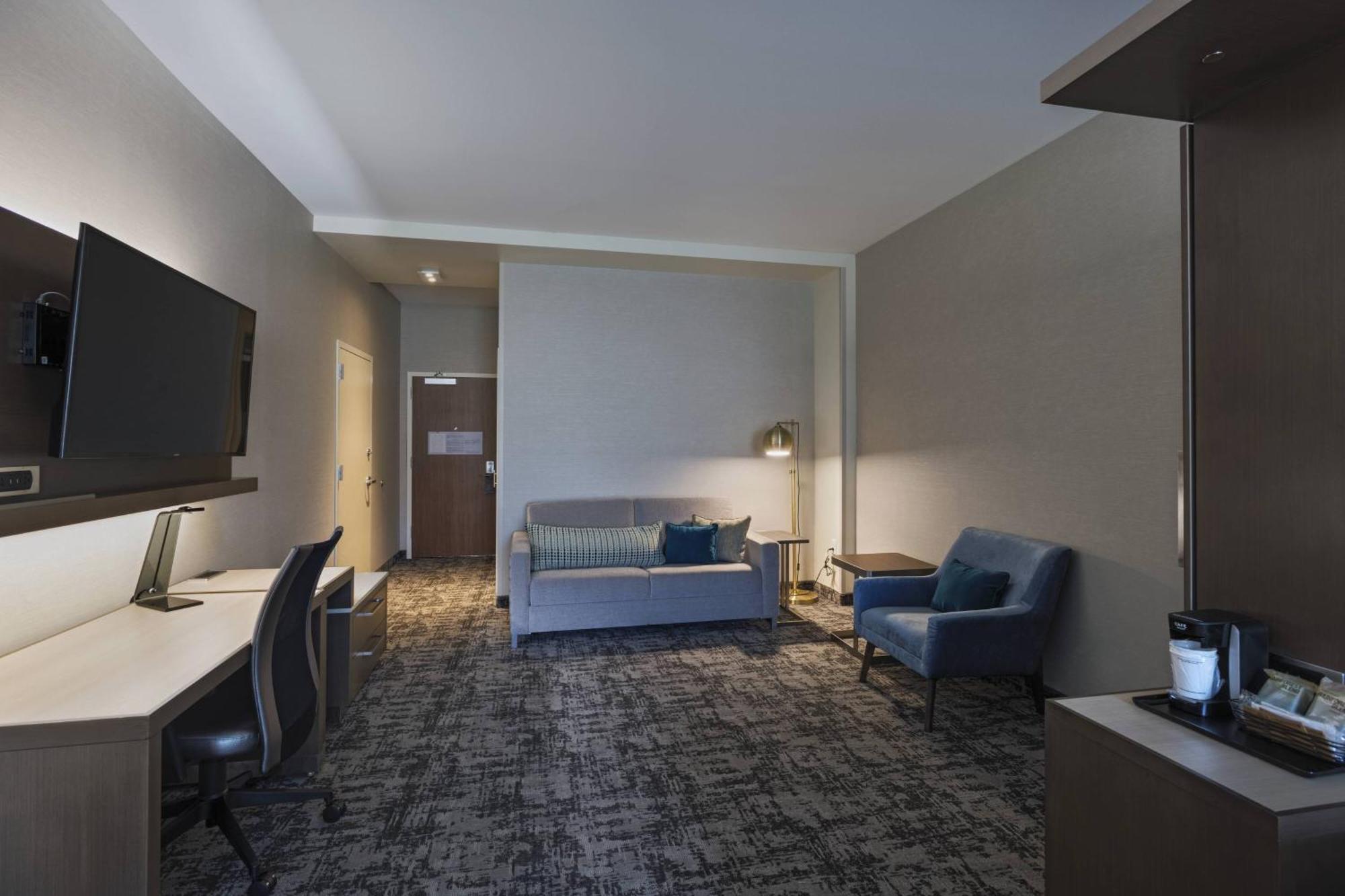 Отель Courtyard St. Louis Brentwood Richmond Heights Экстерьер фото