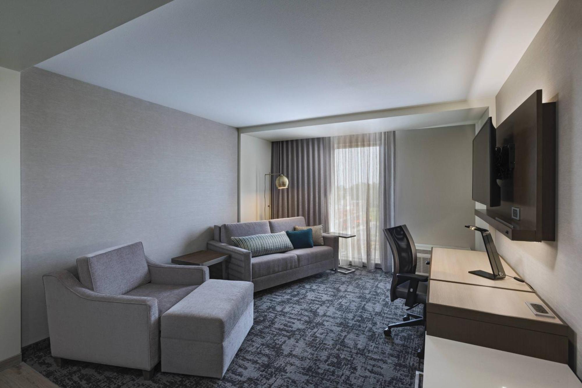 Отель Courtyard St. Louis Brentwood Richmond Heights Экстерьер фото