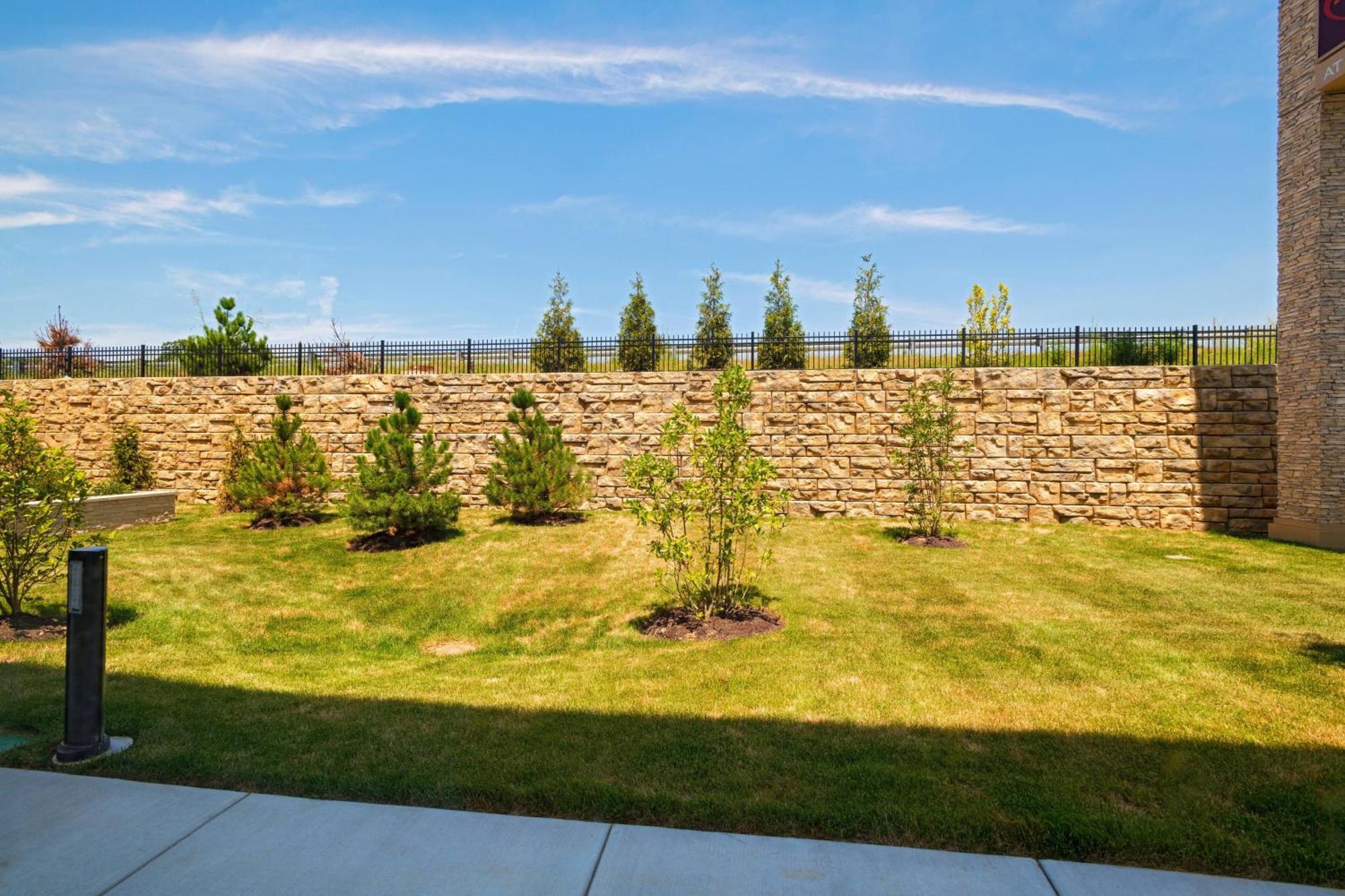 Отель Courtyard St. Louis Brentwood Richmond Heights Экстерьер фото